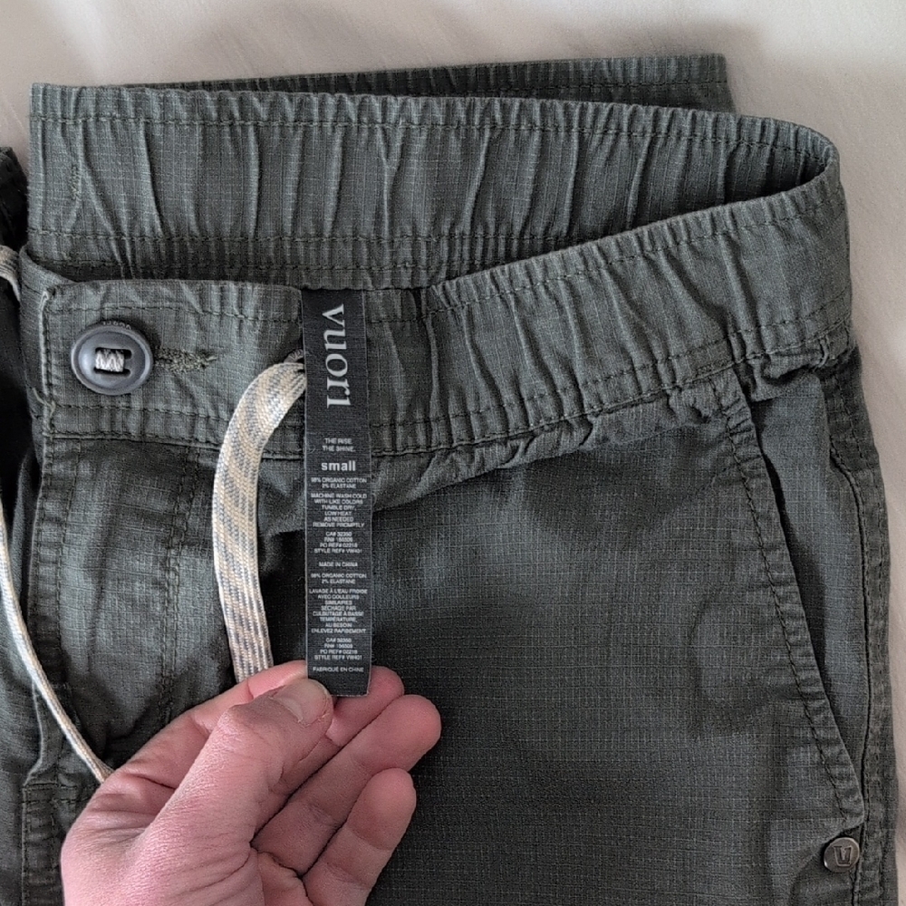 Vuori Women's Ripstop Pants - Picture 3 of 3